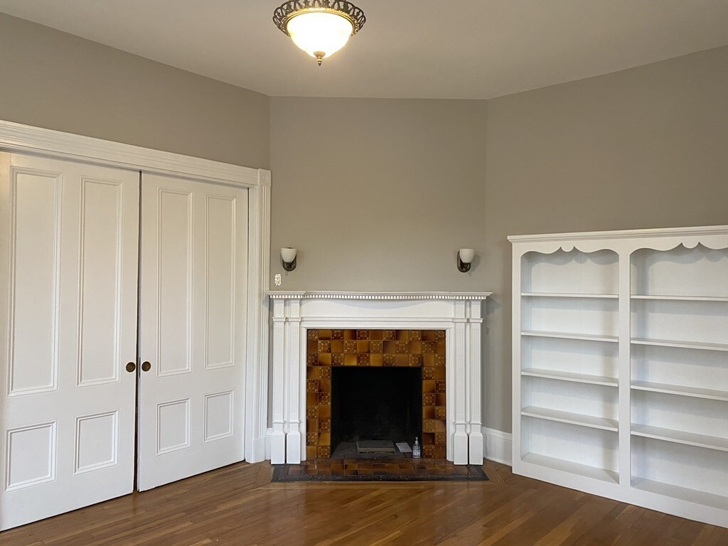 Primary Photo - 318 Brookline St