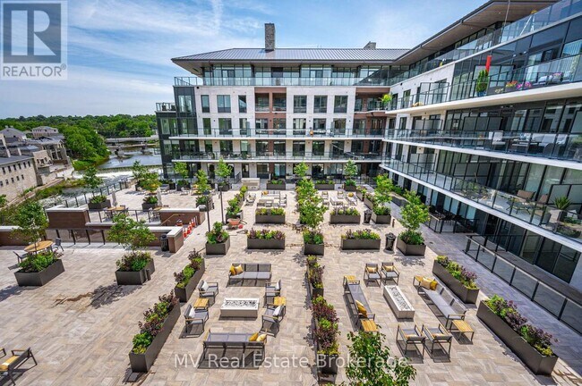 Photo du bâtiment - 6523 Wellington Rd 7