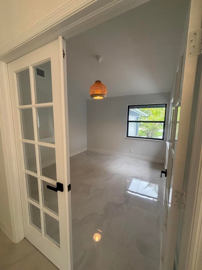 Foto del edificio - 1182 Raintree Ln