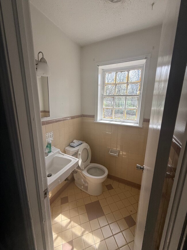 Foto del edificio - Clayton Dr Duplexes