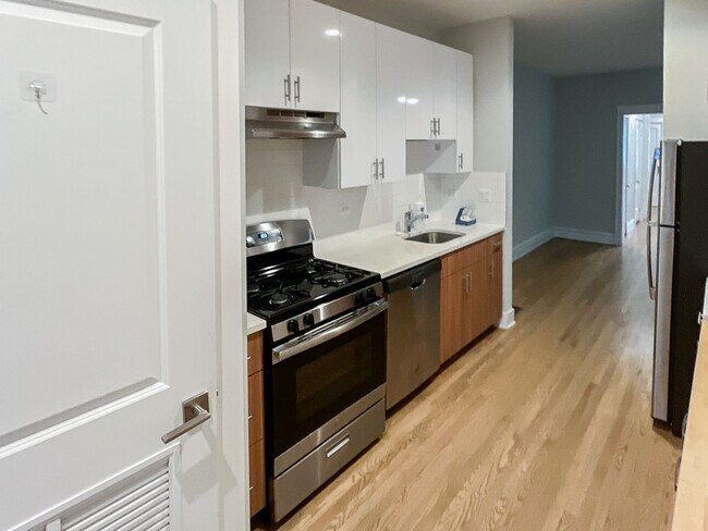 Foto del edificio - 5943 N Magnolia Ave