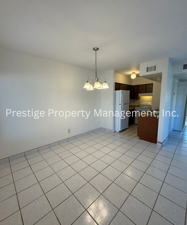 Building Photo - 2235