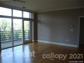 Foto del edificio - 400 N Church St