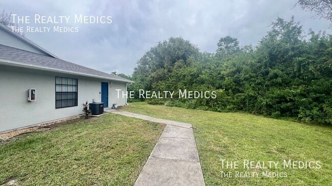 Building Photo - 1984 Agora Cir SE