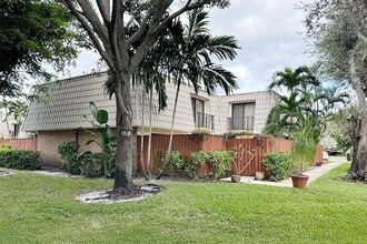 Building Photo - 1700 Embassy Dr