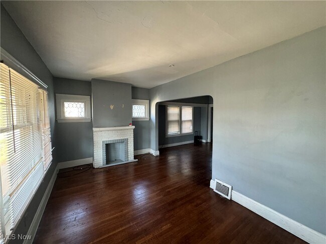 Building Photo - 11912 Browning Ave