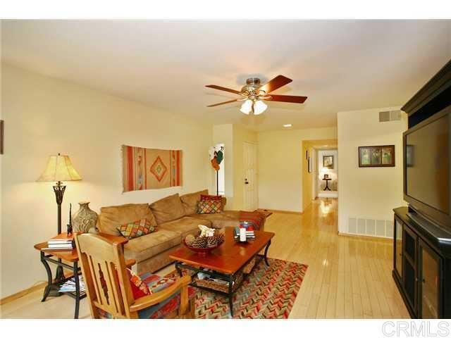 Foto del edificio - 233 Sea Forest Ct