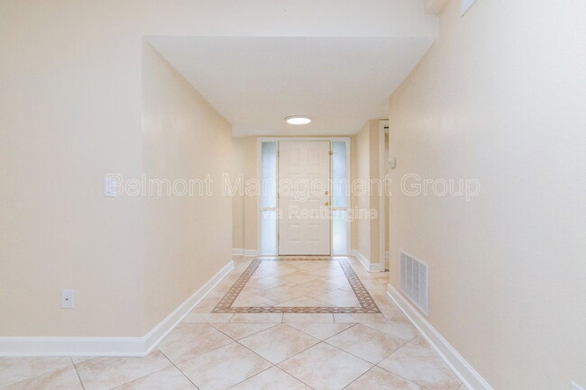 Photo - 602 Desoto Dr Townhome
