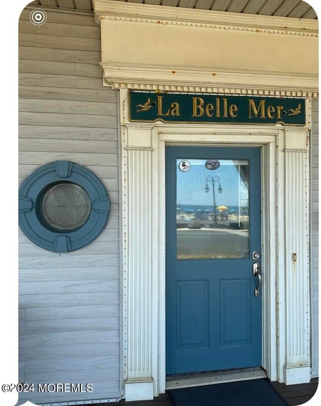 Building Photo - 1100 Ocean Ave N