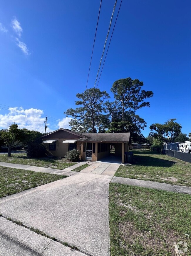 Building Photo - 4310 Mt Vernon Ave