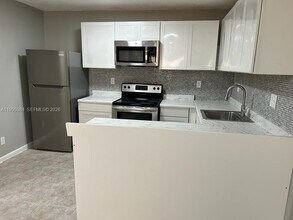 Building Photo - 11542 NW 44th St