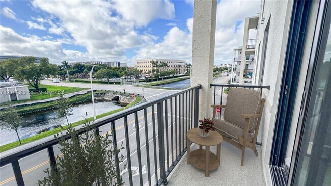 Foto del edificio - 8167 NW 41st St