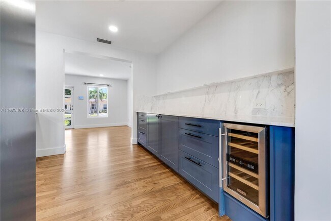 Foto del edificio - 101 NW 100th St