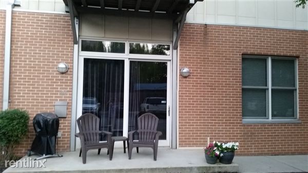 Building Photo - 1609 Long St