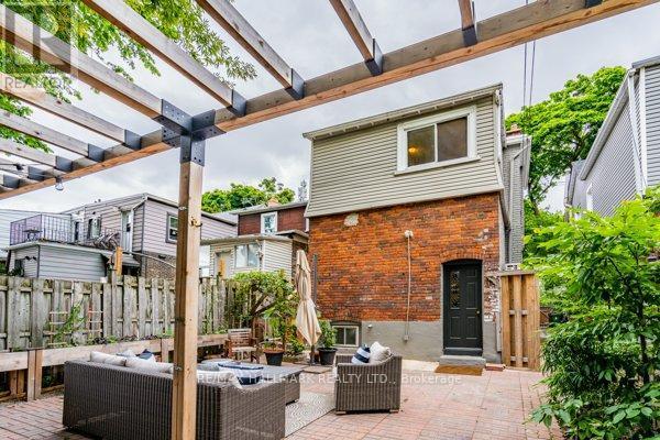 Building Photo - 736 Woodbine Ave