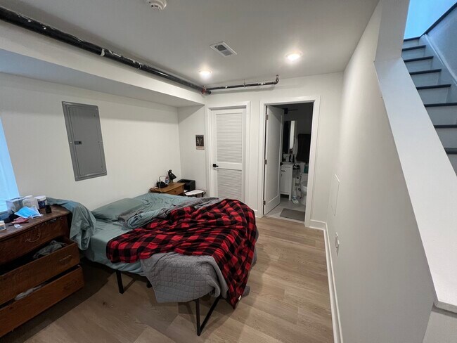 Foto del edificio - 1610 W Montgomery Ave