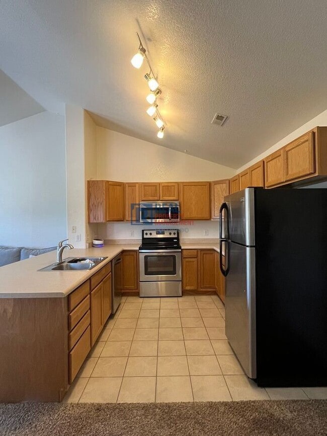 Building Photo - 18032 Becket Dr