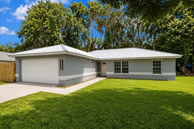 Building Photo - 5373 NW 64 St