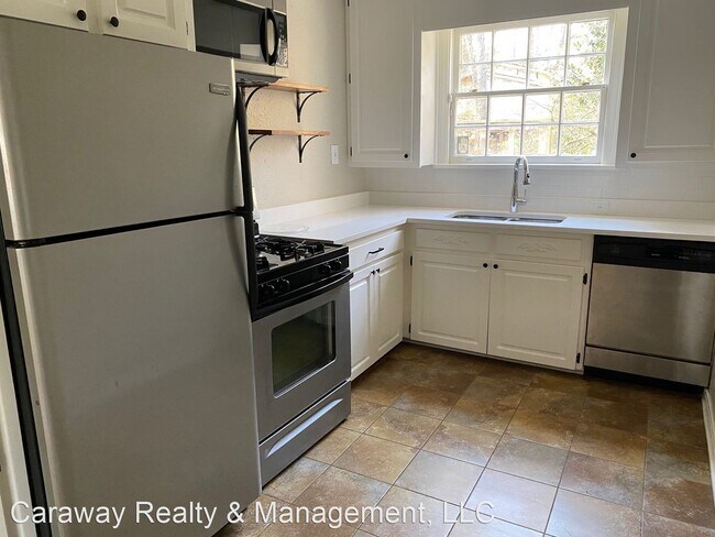 Building Photo - 2 br, 2 bath House - 3940 Baltimore