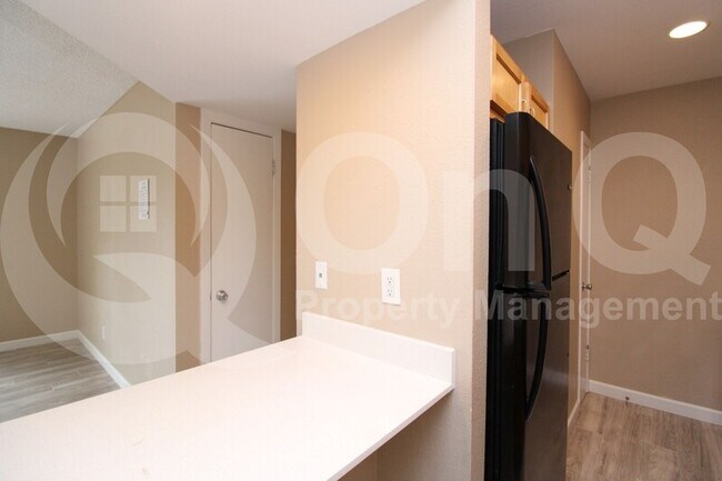 Foto del edificio - 1130 E Butler Dr