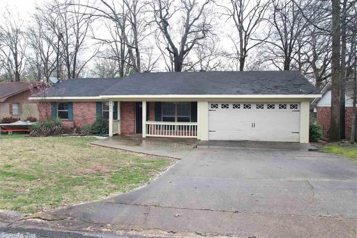 Primary Photo - 8806 Oakhaven Dr