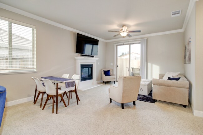 Foto del edificio - 613 Morning Glory Cir