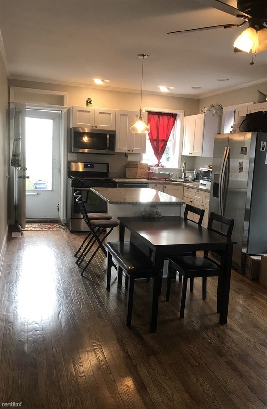 Primary Photo - 1447 Lowman St