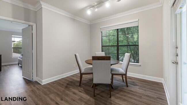 Foto del edificio - 7601 Rialto Blvd