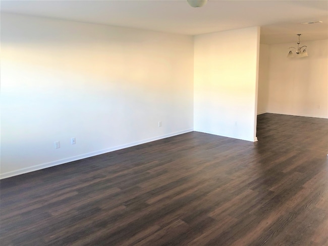Building Photo - 20 TR