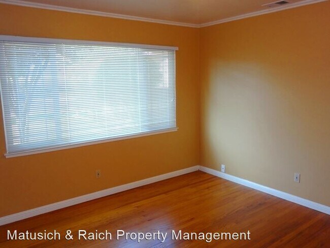 Building Photo - 3 br, 2 bath House - 1753 Oakwood Ave