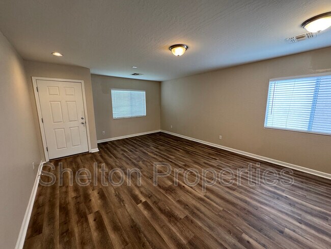 Foto del edificio - 10153 N 115th Dr