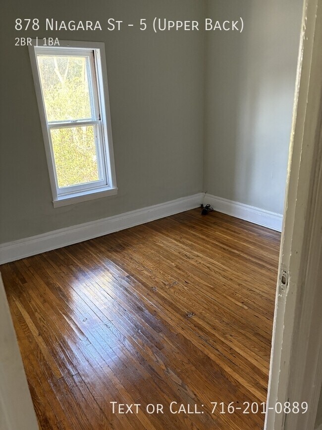 Foto del edificio - 878 Niagara St