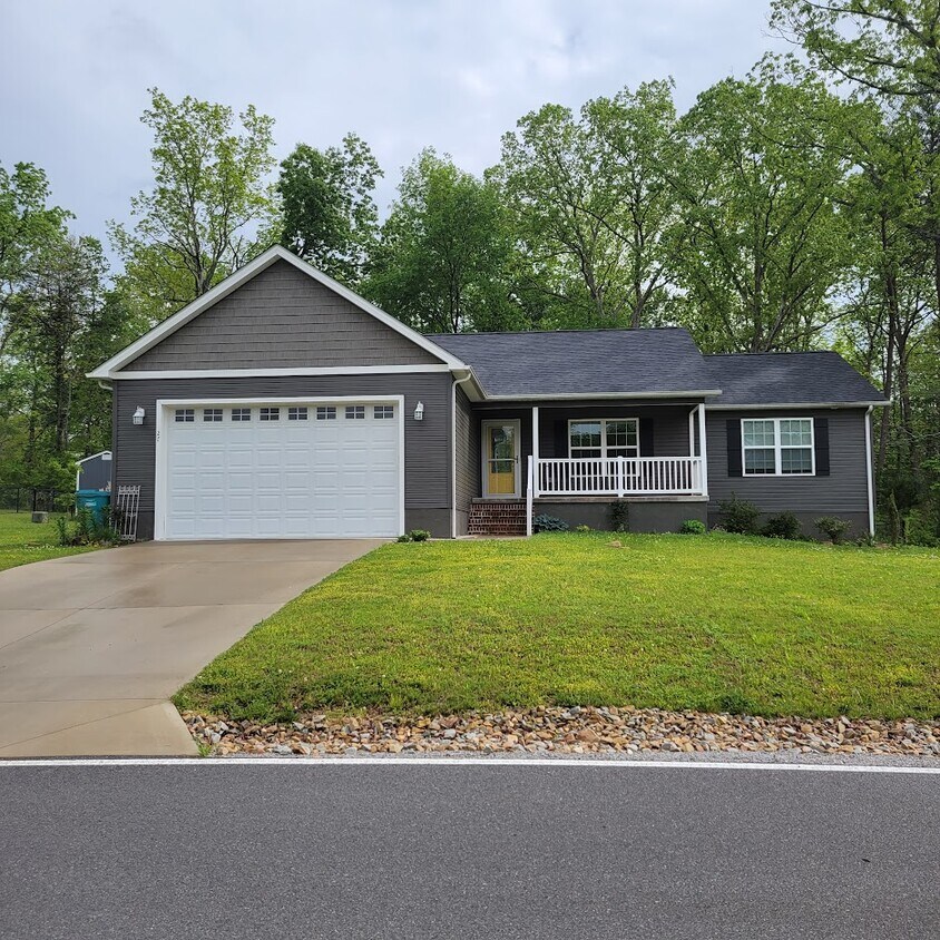 27 Patrick Dr, Crossville, TN 38555 House for Rent in Crossville, TN