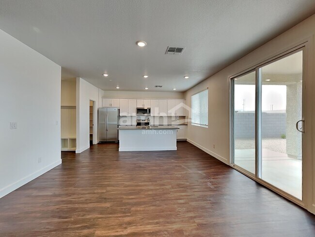 Building Photo - 6549 E Paseo Baranda