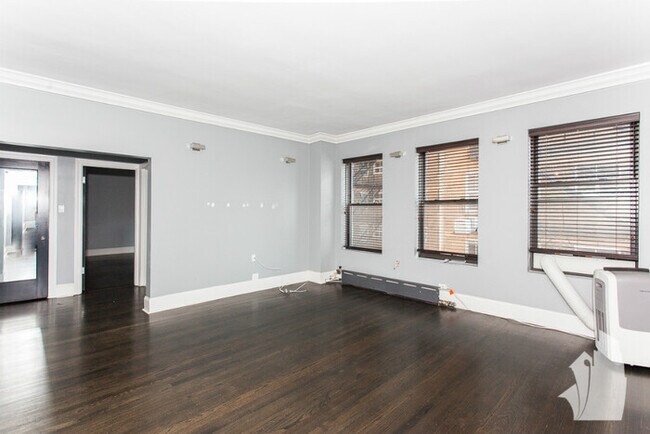 Building Photo - 3530 N Lake Shore Dr