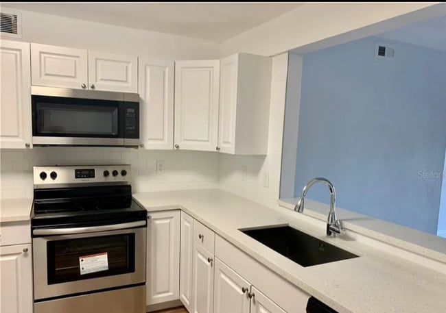 Foto del edificio - 2687 Sabal Springs Cir