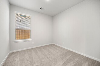 Building Photo - 21043 Armstrong County Dr