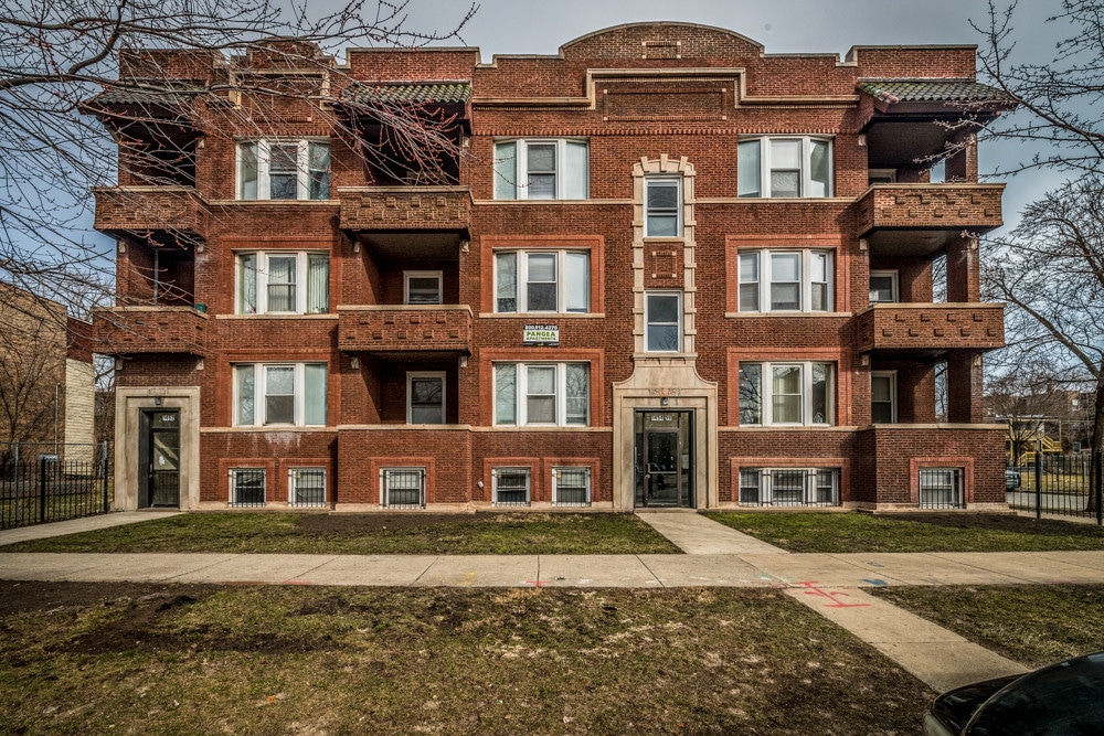 Foto principal - 6748 S Blackstone