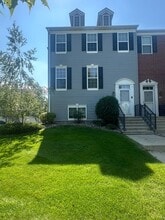Building Photo - 1527 Coneflower Ln