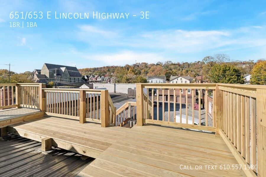 Foto principal - 651/653 E Lincoln Highway-3E