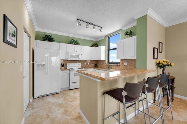 Foto del edificio - 651 Okeechobee Blvd