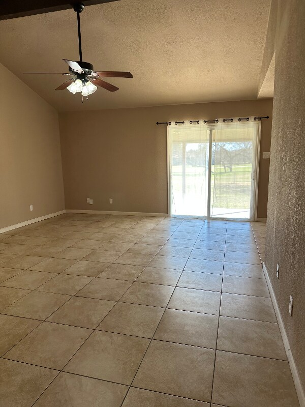 Foto del edificio - 7916 Shannon Ln