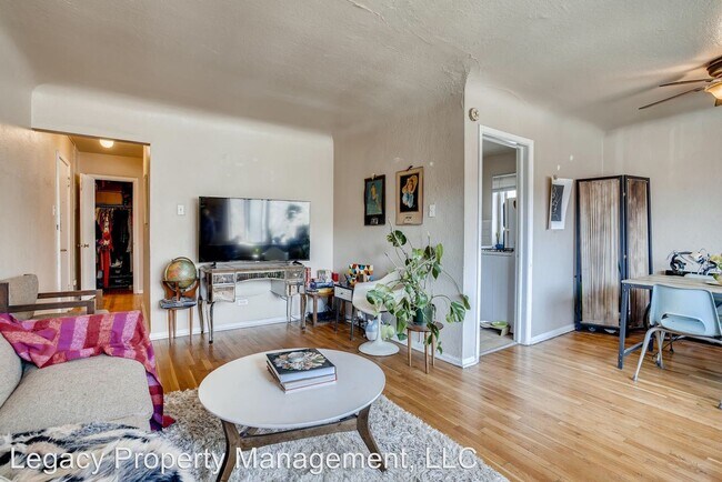 Building Photo - 2 br, 1 bath House - 85 N. Grant Street #24