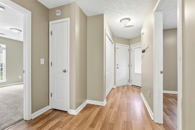 Foto del edificio - 3BR Home Walkable to Downtown Zebulon with Fenced Yard