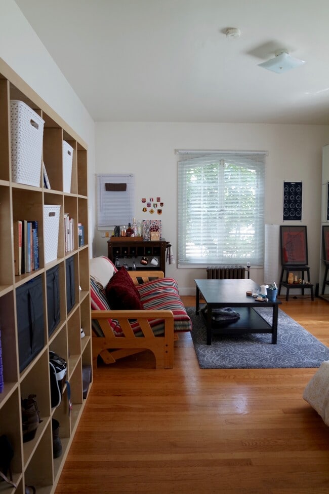 Building Photo - 2610 Etna St