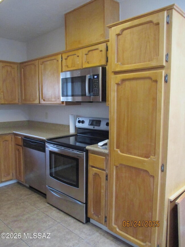 Building Photo - 8134 E Daniella Ln