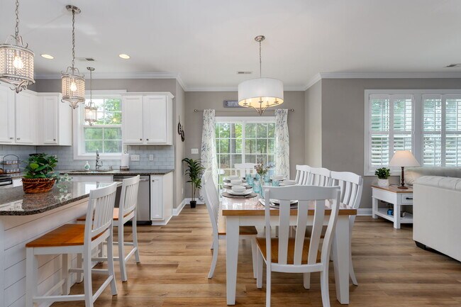 Building Photo - 206 Cheswick Dr