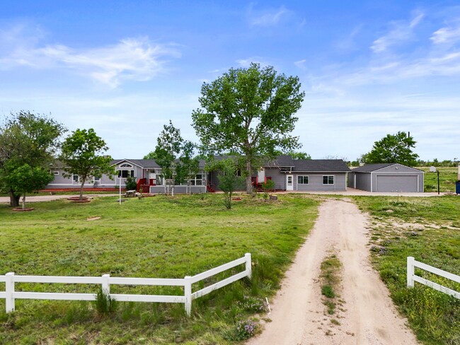 Building Photo - 5520 Coyote Ln