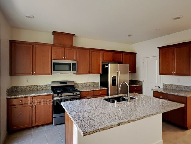 Building Photo - 1655 Bronzewick Lane