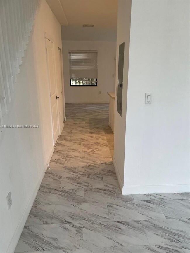 Building Photo - 3 bedroom in North Miami Beach FL 33179